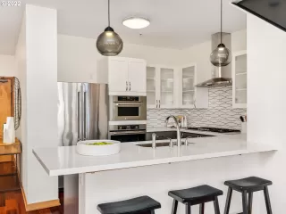 Photo #6: 23553470 Listing 