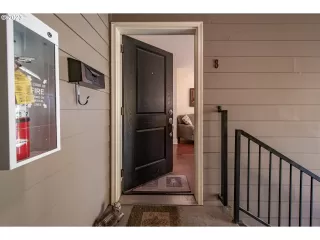 Photo #2: 23553488 Listing 