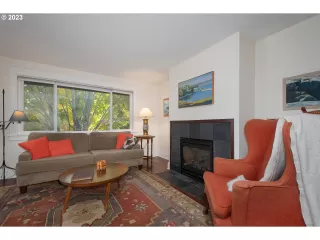 Photo #4: 23553488 Listing 