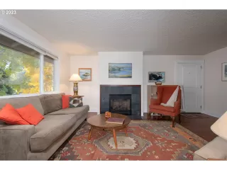 Photo #6: 23553488 Listing 