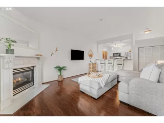 Photo #6: 235534930 Listing 