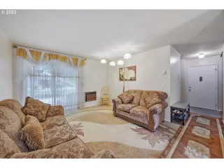 Photo #5: 23553511 Listing