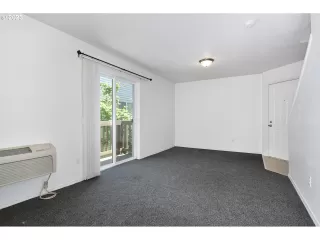 Photo #2: 23553531 Listing 