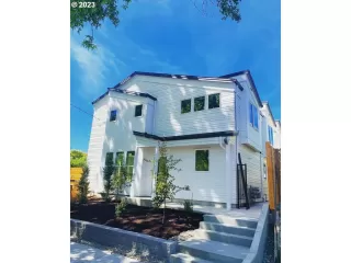 More Details about MLS # 23554208 : 1470 SE IVON ST