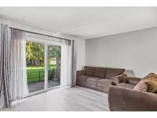 Photo #6: 23554239 Listing 