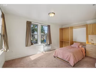 Photo #2: 235556809 Listing