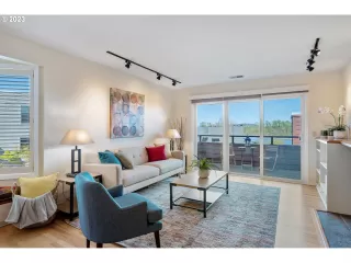 Photo #6: 23556195 Listing