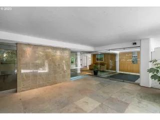 Photo #3: 23556215 Listing 