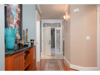 Photo #4: 23556355 Listing 