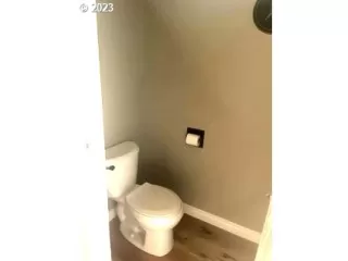 Photo #2: 23556473 Listing