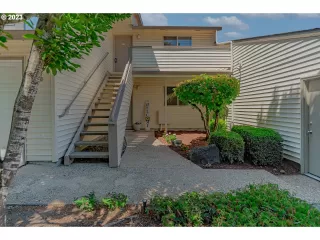 Photo #2: 23559379 Listing