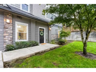 Photo #2: 23559671 Listing 