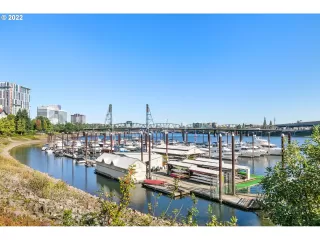 Photo #3: 23559902 Listing