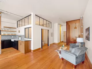 Photo #5: 23561215 Listing