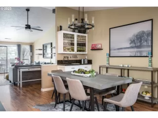 Photo #5: 23562519 Listing 