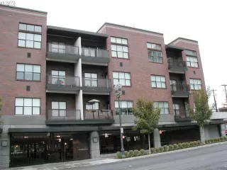 Photo #1: 23562567 Listing 