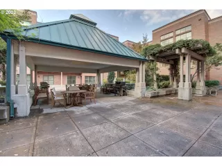 Photo #6: 23562567 Listing 