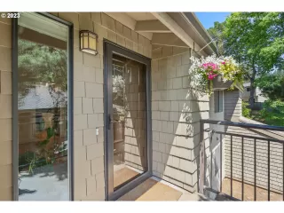 Photo #2: 23562851 Listing 