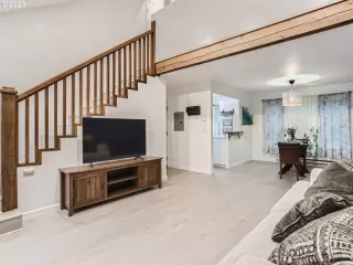 Photo #3: 23563054 Listing