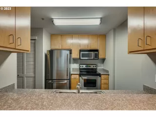 Photo #4: 23563481 Listing 