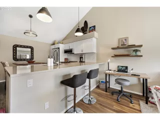 Photo #2: 23564240 Listing