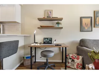 Photo #6: 23564240 Listing