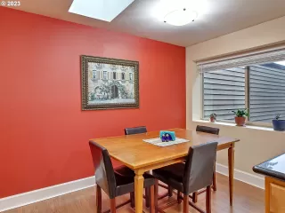 Photo #3: 23565138 Listing