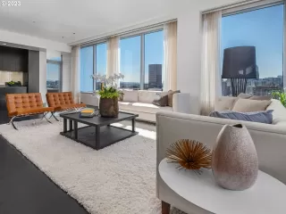 Photo #4: 23567172 Listing