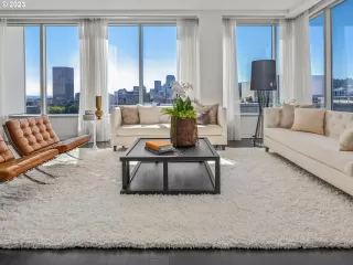 Photo #6: 23567172 Listing