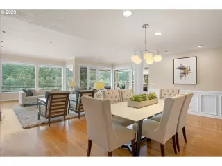 Photo #6: 23567651 Listing