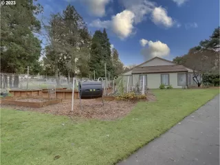 Photo #3: 23569218 Listing 