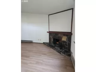 Photo #3: 23569374 Listing