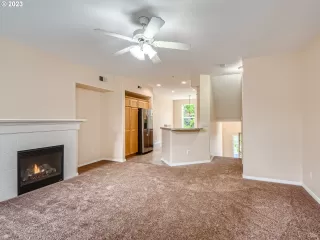 Photo #5: 23570700 Listing 