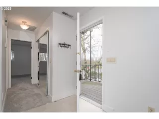 Photo #4: 23571806 Listing 