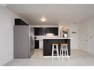 Photo #5: 23571806 Listing 