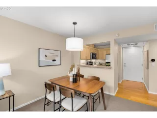 Photo #4: 23573460 Listing 