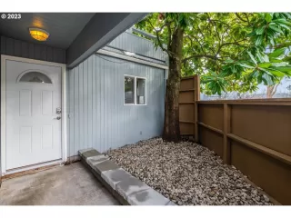 Photo #4: 23573655 Listing 