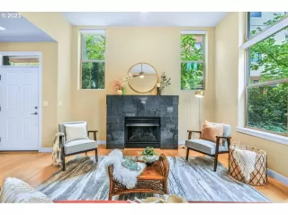 Photo #1: 23573942 Listing