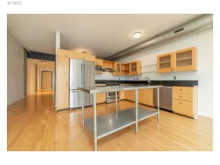 Photo #3: 23574453 Listing 