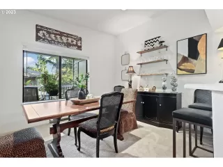 Photo #4: 23574903 Listing