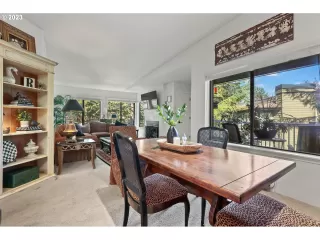 Photo #5: 23574903 Listing