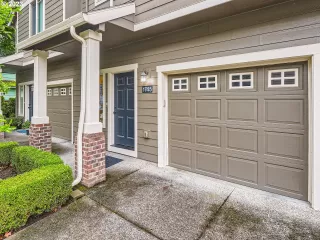 Photo #2: 23575072 Listing 