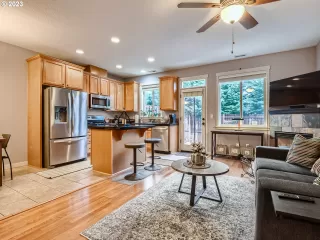 Photo #4: 23575072 Listing 