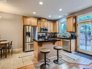 Photo #5: 23575072 Listing 