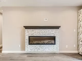 Photo #3: 23575486 Listing