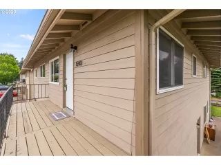 Photo #4: 23575660 Listing