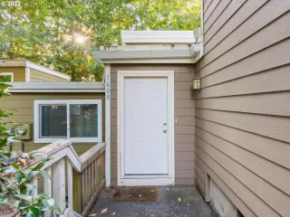 Photo #1: 23577162 Listing