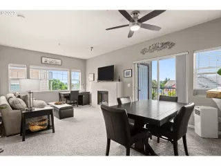 Photo #2: 23577467 Listing 