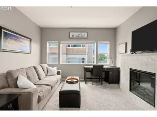 Photo #5: 23577467 Listing 