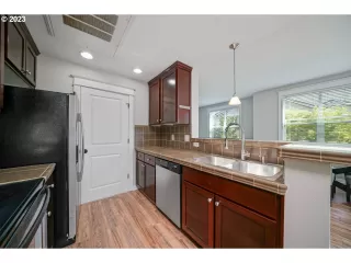 Photo #1: 23577952 Listing